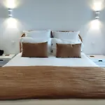 Au Coucher Du Bed & Breakfast 3*