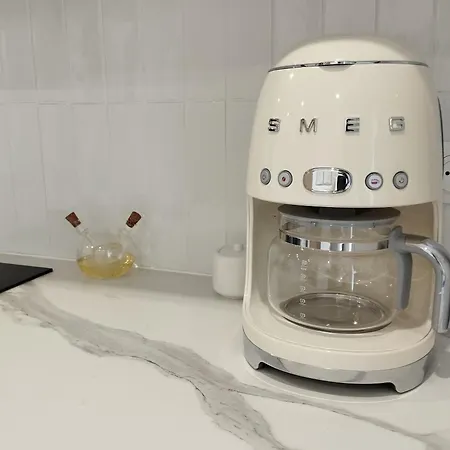 Au Coucher Du فندق مبيت وإفطار أفيو لي با
