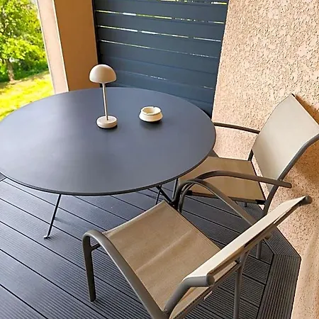 Au Coucher Du Bed & Breakfast 3*