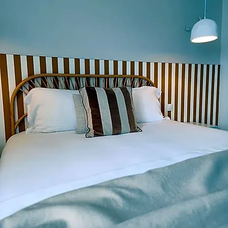 Au Coucher Du Bed & Breakfast Publier